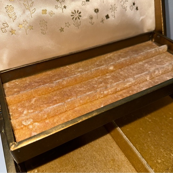 Vintage Floral Jewelry Box - Picture 7 of 10